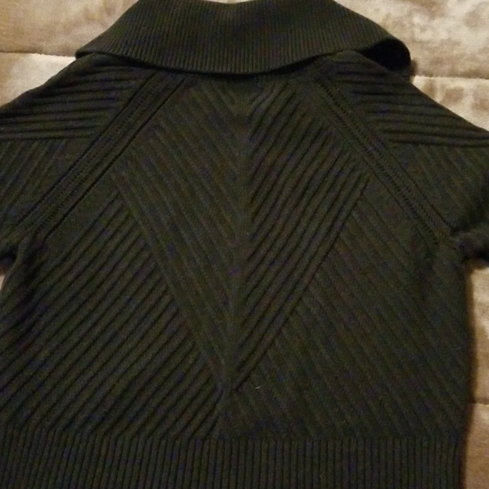 Sweater - Picture 2 of 2